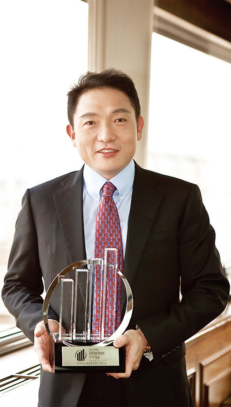 대웅제약 윤재승 회장 - 경영권 되찾고 글로벌로 간다 < 미분류 < 기사본문 - 포브스코리아(Forbes Korea)