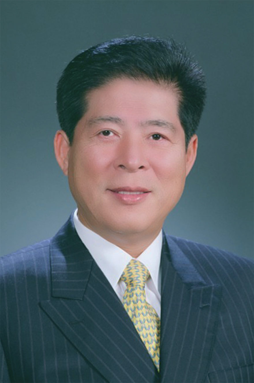 2024 대한민국 50대 부자] Newcomer 이채윤 리노공업 대표 < 랭킹 < 기사본문 - 포브스코리아(Forbes Korea)