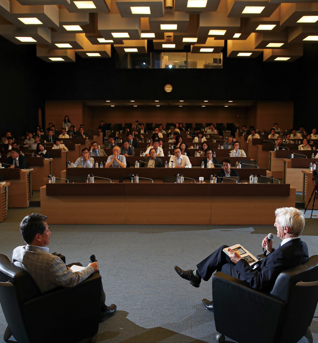 왜 휴브리스인가? - 뉴스 썸네일 이미지