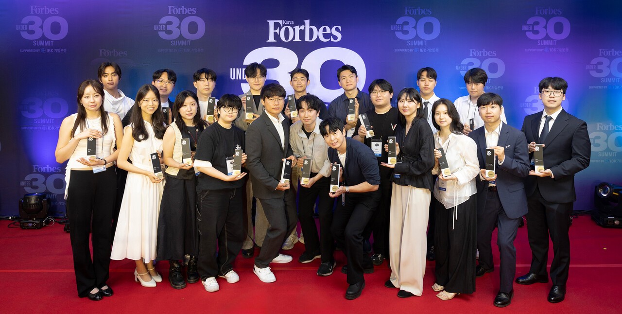 올해 Under 30 Summit은 아트&스타일, 소셜임팩트, 딥/엔터프라이즈 테크, 컨슈머 테크, 사이언스, 엔터테인먼트 등 6개 분야에서 선정된 30세 미만 30인 차세대 리더들이 한자리에 모였다. 선정자들은 발표, 패널토론, 갈라 네트워킹 파티 등 다양한 프로그램에 주인공으로 참여했다. 최기웅·김정훈 기자