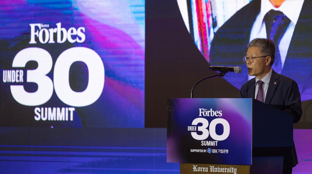 윤성택 고려대학교 연구부총장은 축사에서 “차세대 리더들의 혁신적 아이디어를 공유함으로써 사회 전반에 실제로 구현될 다양한 창의적 해법들이 제시될 것으로 기대한다”고 말했다. 최기웅·김정훈 기자