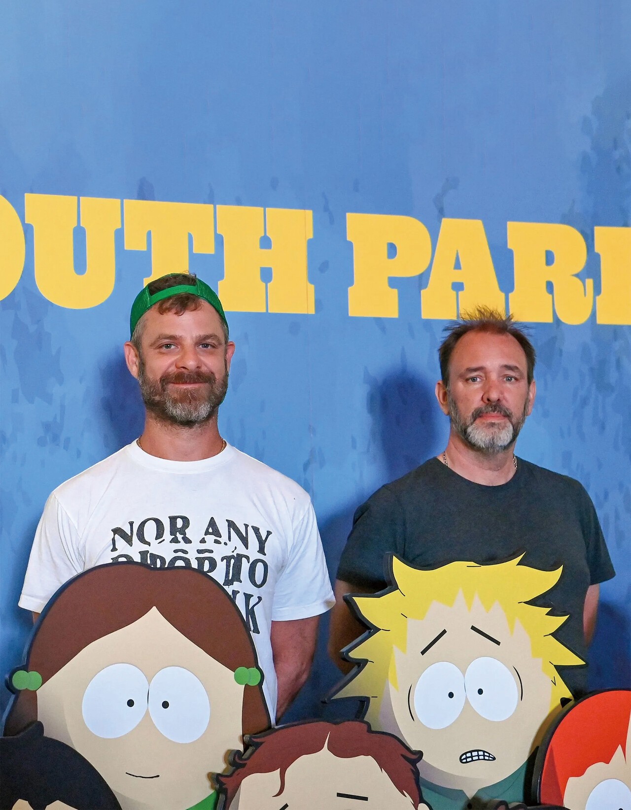 창작자 맷 스톤(왼쪽)과 트레이 파커는 파라마운트와 15억 달러 계약을 새로 체결하면서 개인 재산이 각자 12억 달러로 늘어났다. [사진 JON KOPALOFF/PARAMOUNT PLUS/GETTY IMAGES]