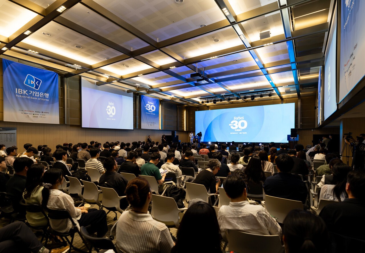 포브스코리아 2026 '30 Under 30' 서미트 개최...차세대 리더들의 도전과... - 뉴스 썸네일 이미지